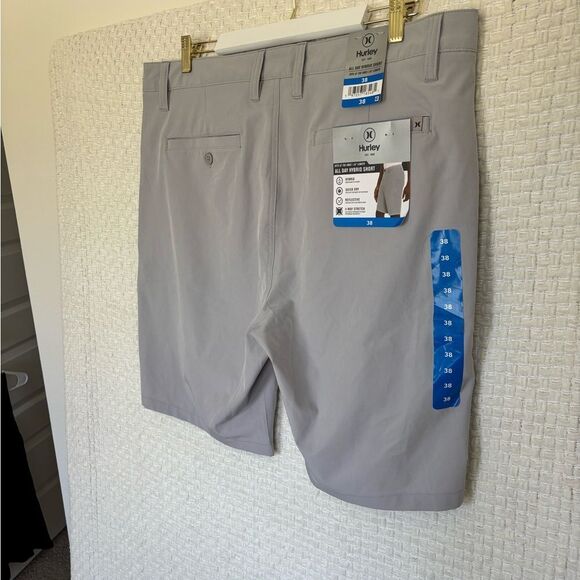 NWT Golf Shorts✨ - Picture 2 of 6